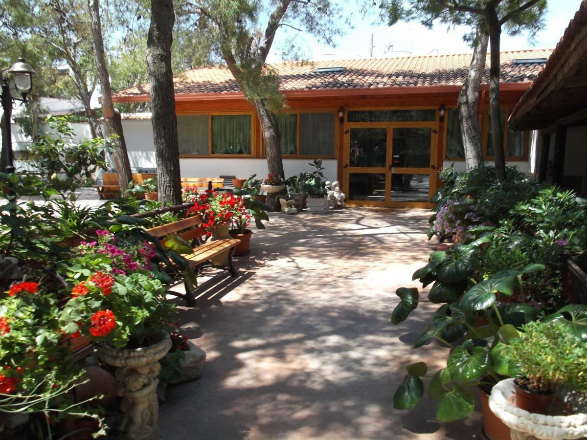 Residence Village Lido Del Gargano Rodi Garganico Esterno foto
